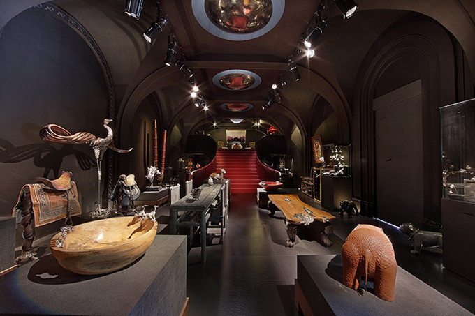 Connoisseur Gallery by Studio Twist 10
