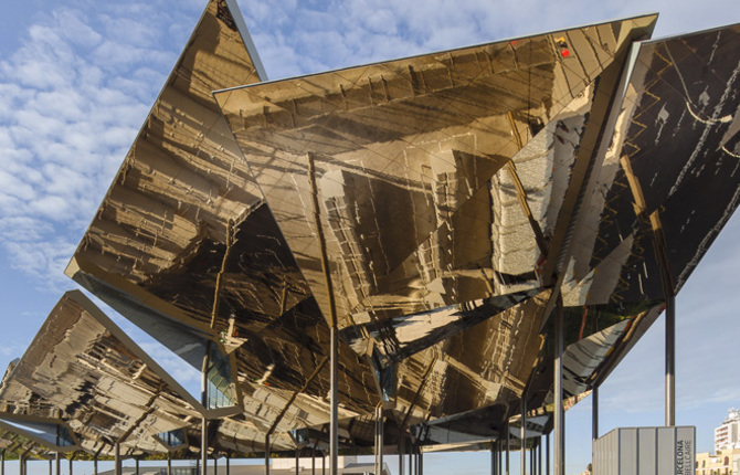 Sculptural Metallic Leaves in Barcelona