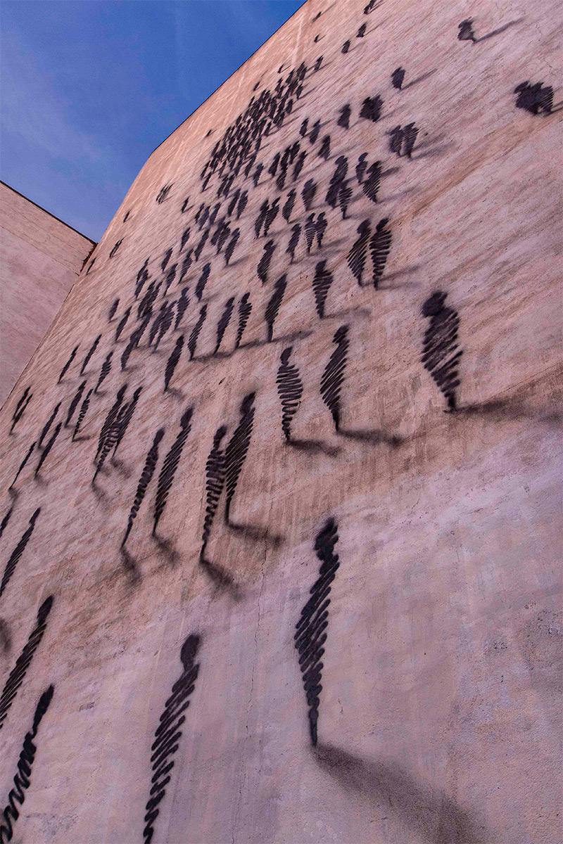 Squiggly Figures Building in Spain1
