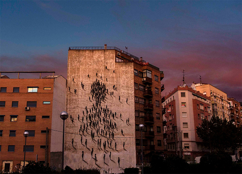 Squiggly Figures Building in Spain6