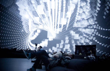 Dromos, une performance immersive par Fraction & Maotik