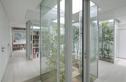 9X9 Experimental House by Studio Archiholic