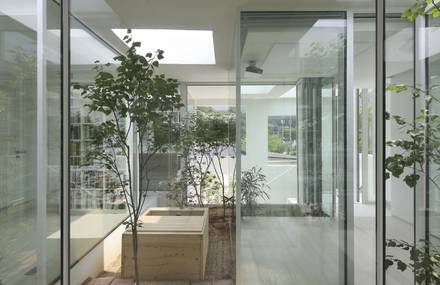 9X9 Experimental House by Studio Archiholic