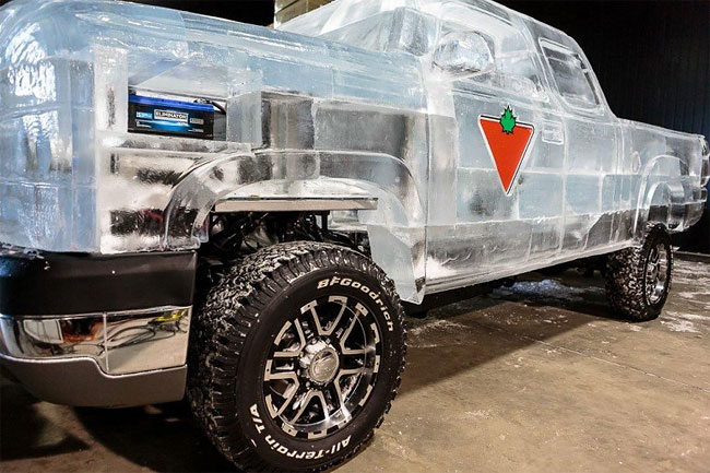 Driveable Truck made of Ice6