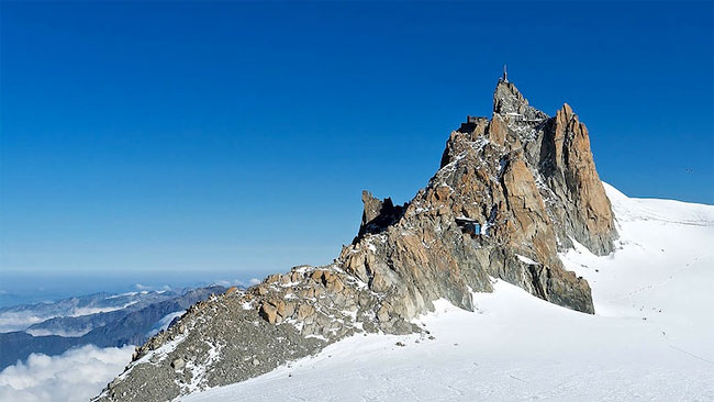 Glass Room in Chamonix4