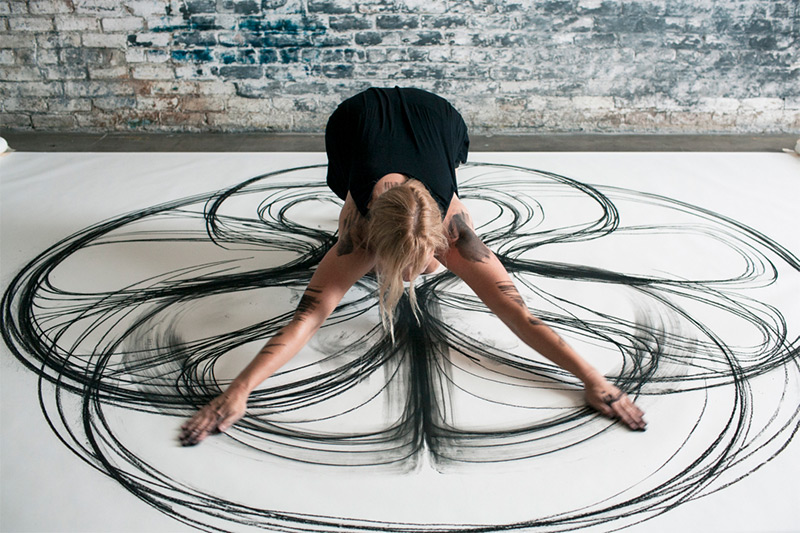 Physical Movement Translated into Symetrical Drawings 2