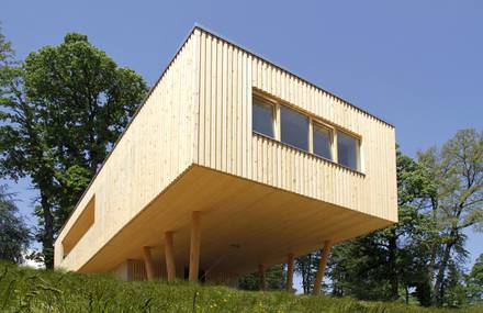 House Under the Oaks by Juri Troy Architects