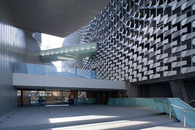 4-morphosis-architecst-emerson-college-los-angeles-opens-in-the-heart-of-hollywood