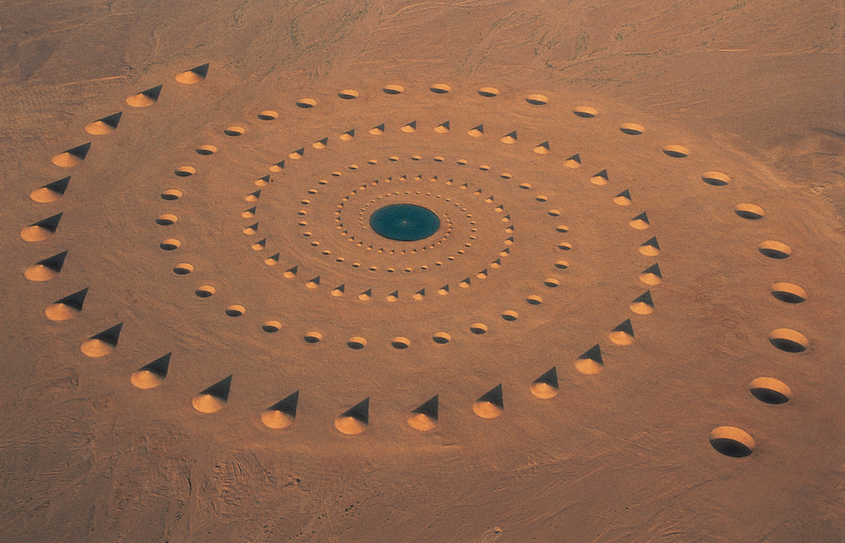 Monumental Land Art Installation in the Sahara 3