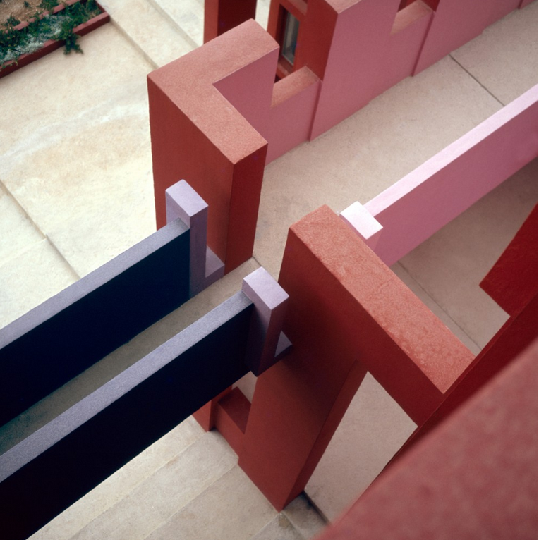 Muralla Roja 18