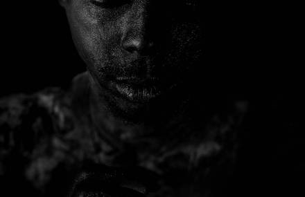 Noir foncé (chapitre 1)