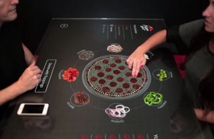 Pizza Hut + [Mesa interactiva]