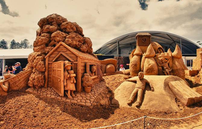 Impressive Sand Sculptures