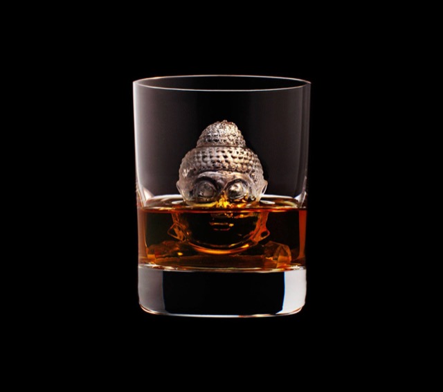 3D Ice Cubs in Whisky Glass_3