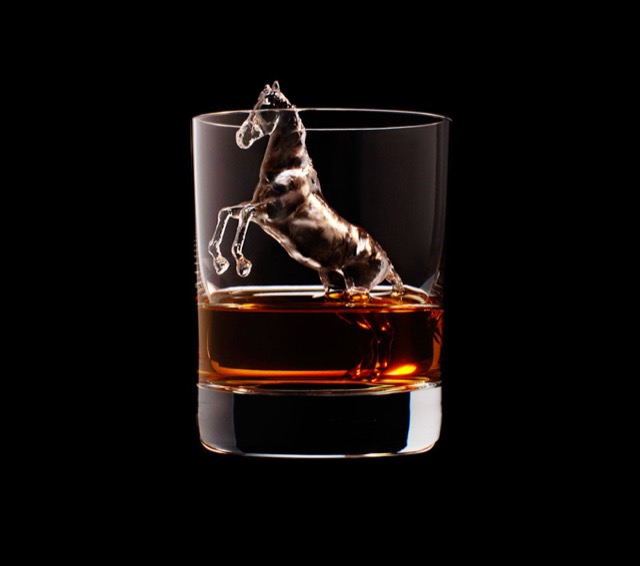 3D Ice Cubs in Whisky Glass_8
