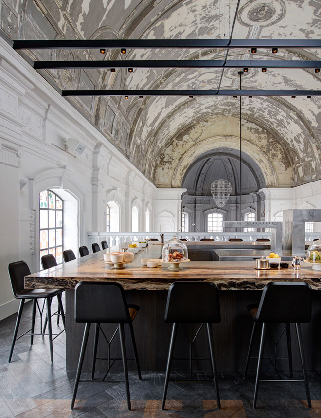 Old Chapel converted in Restaurant in Antwerp8