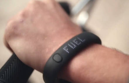 Nike FuelBand Paris par musiqalimage.