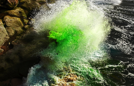 Dramatic Ocean Waves Crash