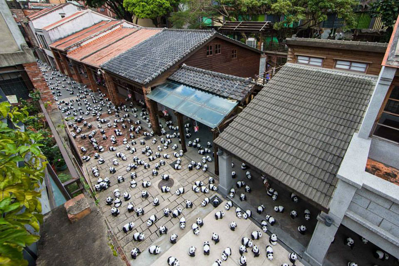 Papier-mache Pandas in Hong Kong4