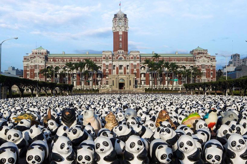 Papier-mache Pandas in Hong Kong5