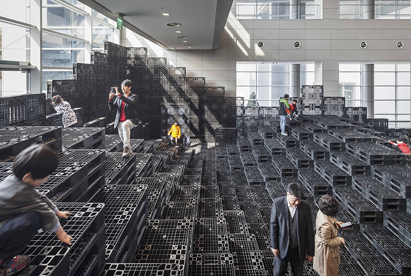 Tectonic Landscape with 1000 Recycled Pallets