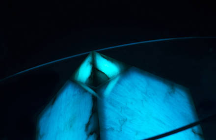 Cupiditas Table by Amarist – Stone table illuminated with your Iphone.
