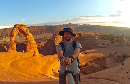 Selfie Around the World in 360 Degrees