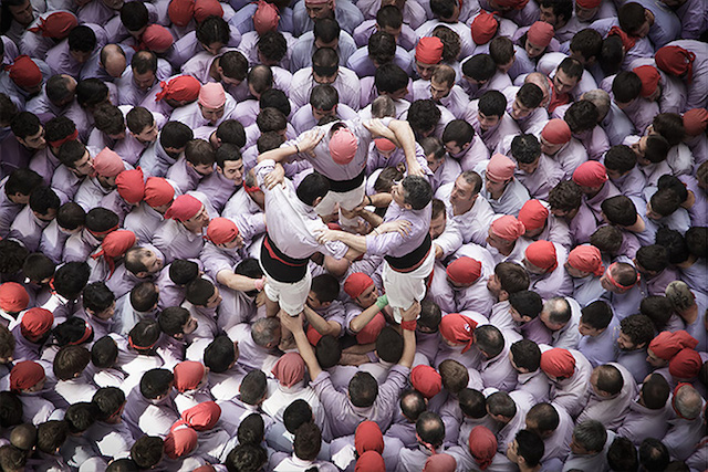 Human Towers Aerial Photos by David Oliete 5