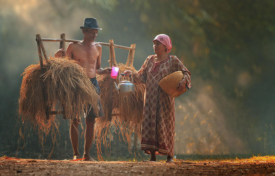 Life In Indonesian Villages Captured by Herman Damar 10