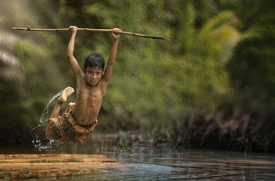 Life In Indonesian Villages Captured by Herman Damar 13