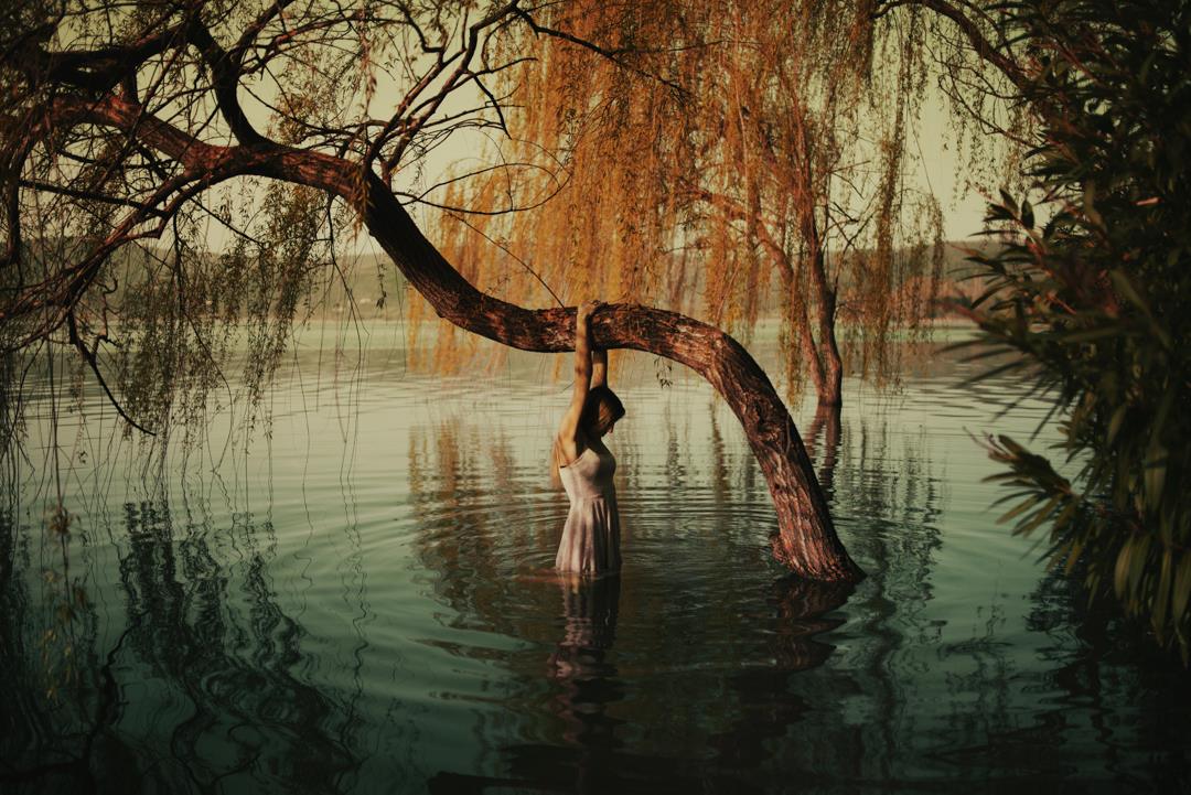 Atmospheric Portraits by Alessio Albi-3