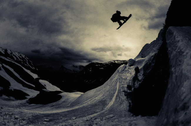 Snowboarders in Action Photography3