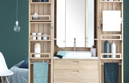 La Cabine : an ultra-compact bathroom hidden within an oak wardrobe !