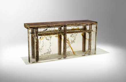 “SOUVENIR OF THE LAST CENTURY” CONSOLLE
