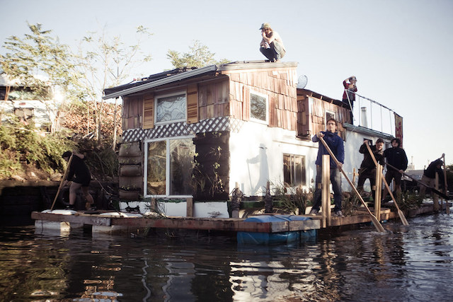 1-Jerko Houseboat