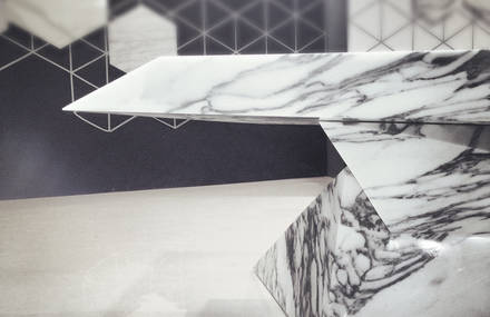 Loris, a table hidden in the marble