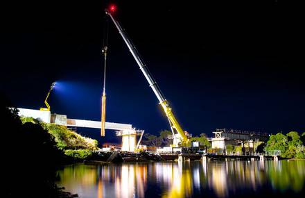 Grove Cranes Rebuilt A 92m Tasmanian Bridge In 3 Days