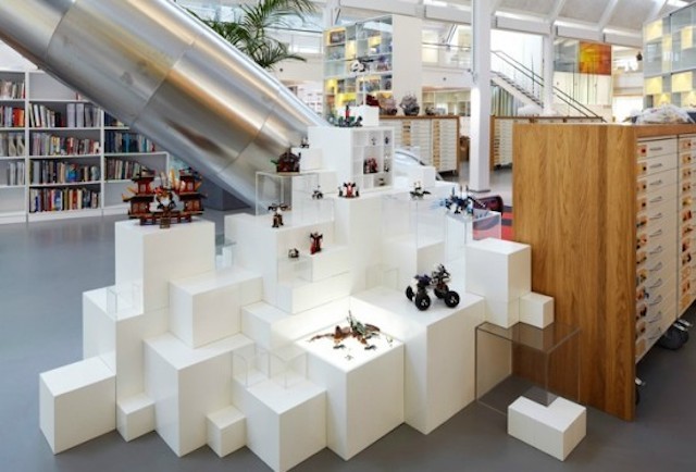 43-Lego Office by Rosan Bosch