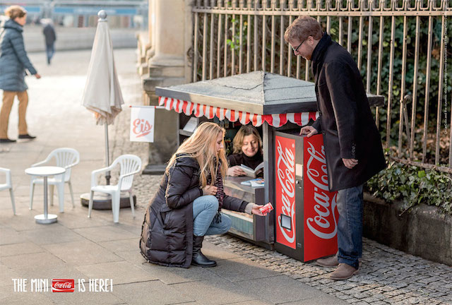 Coca-Cola Mini Kiosk-2