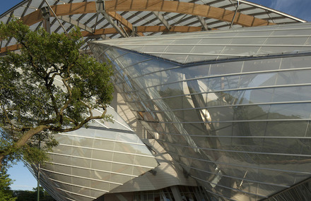 Fondation Louis Vuitton by Frank Gehry