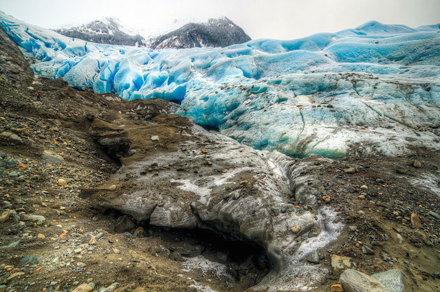 Stunning Alaskan Ice Cave -10
