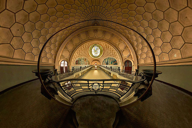 abandonedbuilding360degrees-1