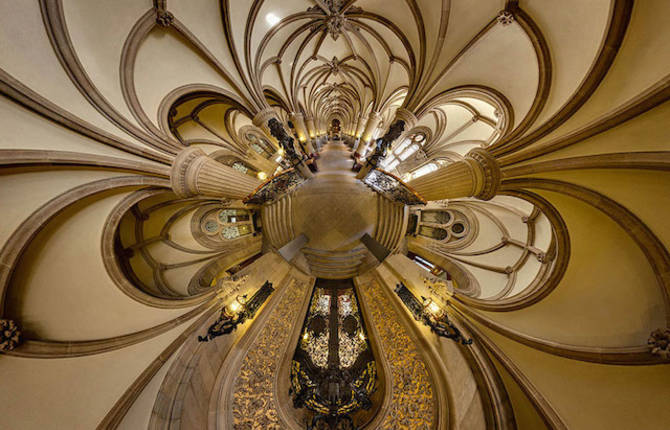 360 Degrees Photos of Abandoned Buildings