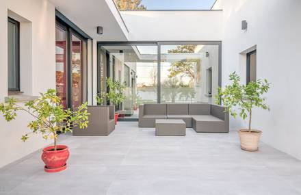 Surprising modern house in South of France