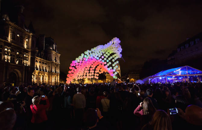 Interactive Burble Installation in Paris