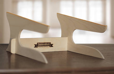 Sonnendeck – a wooden Laptop Stand for mobile use