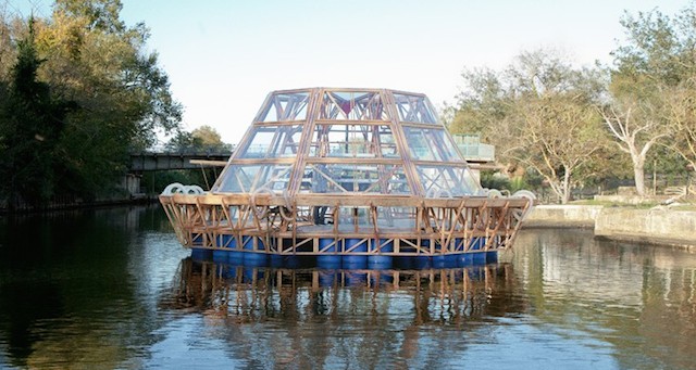 1-jellyfish-barge-floating-agricultural-greenhouse-by-studiomobile1