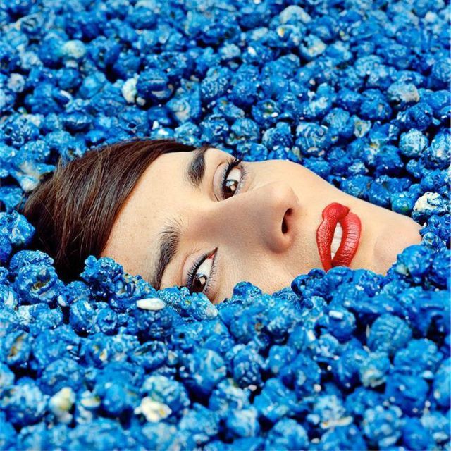 16-Yelle - Completement fou