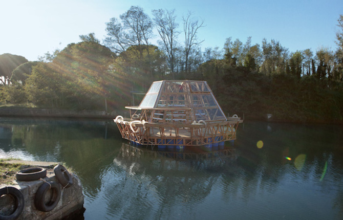 Floating Green House