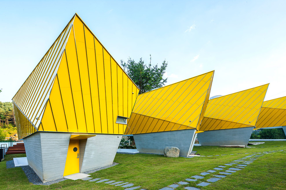 Full Yellow Color Pavillon_0